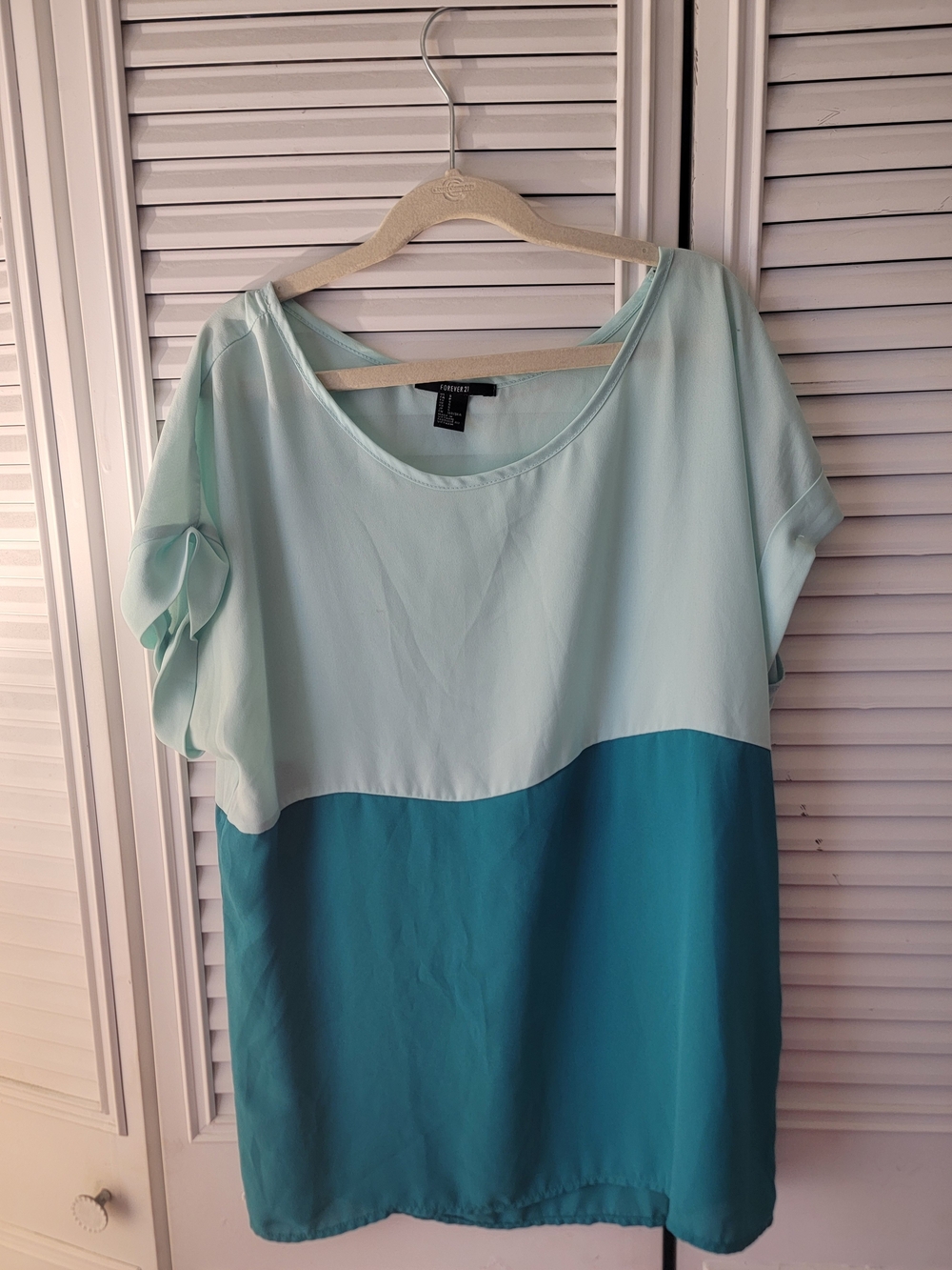 Apt. 9 Two-Tone Mint and Teal Short Sleeve Blouse